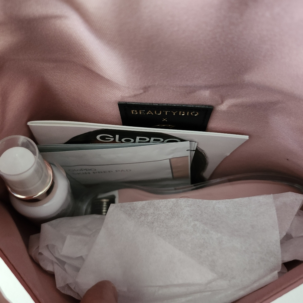 BEAUTYBIO X By Giuliana - Limited Edition On The Glo Set Microneedling Tool - Picture 5 of 10